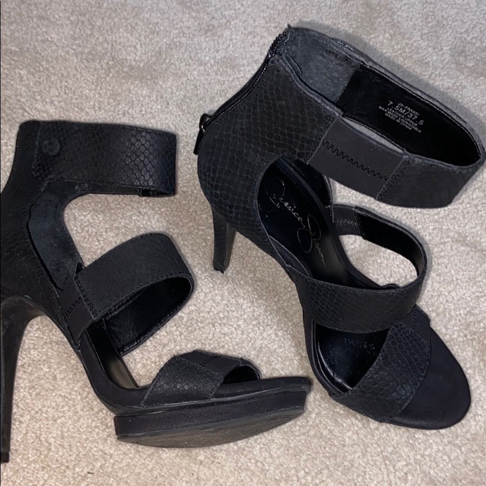 Jessica Simpson black “breach”snake skin heels
